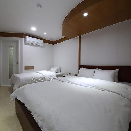 Abata Business Hotel Коян Экстерьер фото