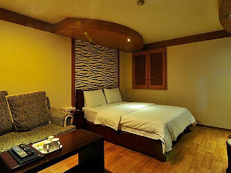 Abata Business Hotel Коян Экстерьер фото