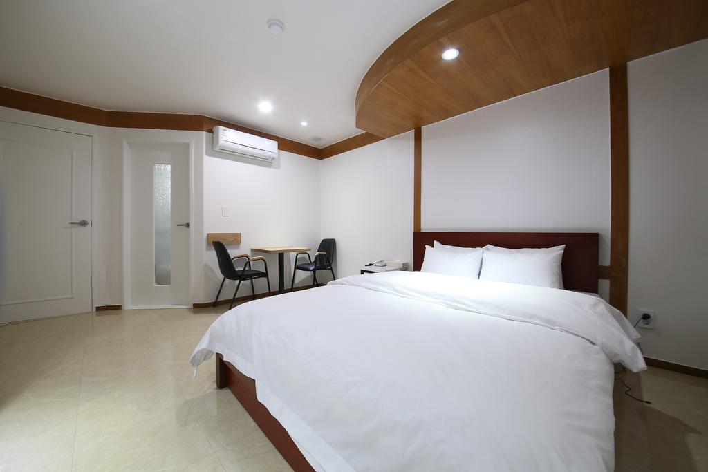 Abata Business Hotel Коян Экстерьер фото