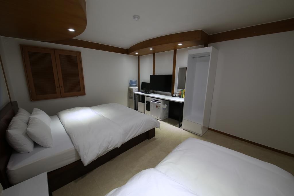 Abata Business Hotel Коян Экстерьер фото